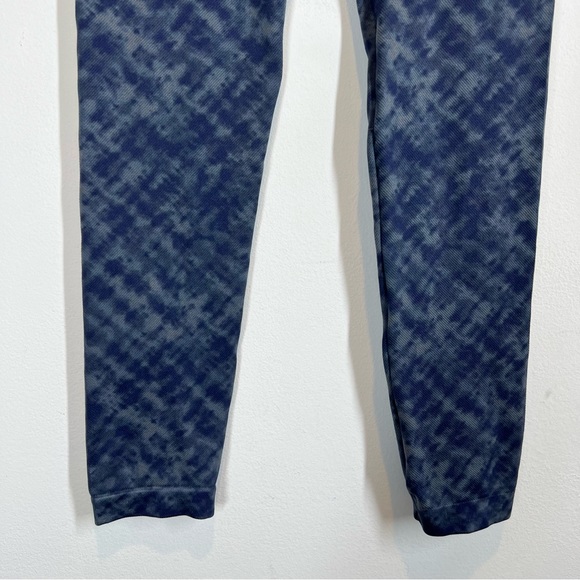 SPANX Blue Tie Dye Seamless Leggings - Picture 4 of 5